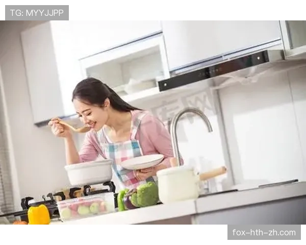 王燊超训练完直接钻进厨房煲汤，这自律程度我真服了